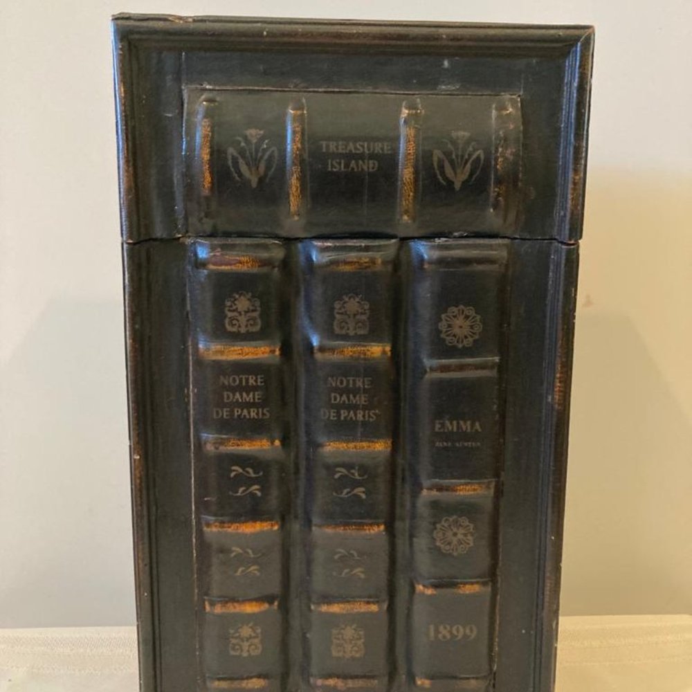 Vintage style wine box